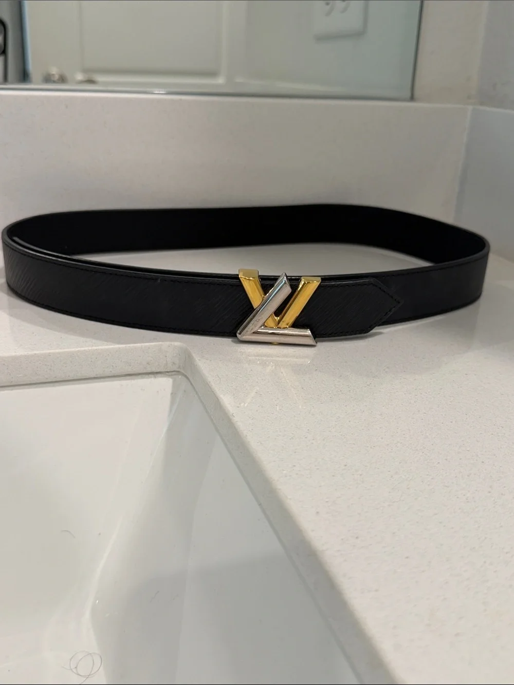 Louis Vuitton Leather Belt with Two-Tone Metal Buckle. Size 80